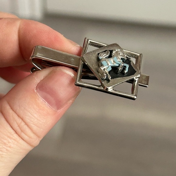 4/$50 Silver Pegasus Tie Clip vintage 🐴 - Picture 3 of 8